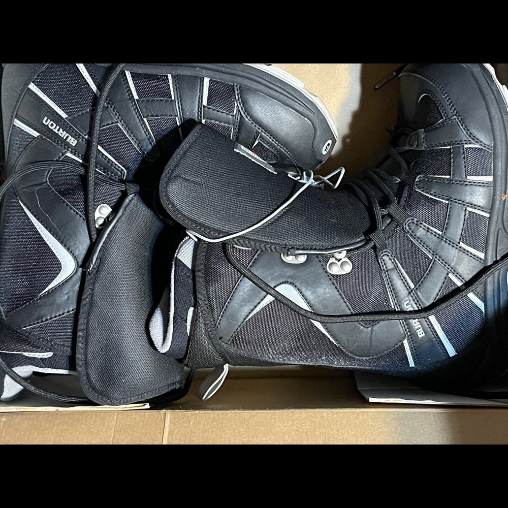 Snow board boots